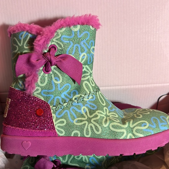 UGG winter boots, size 13 USA, UK 12, EU 30, Japan 19.5 - Picture 3 of 5